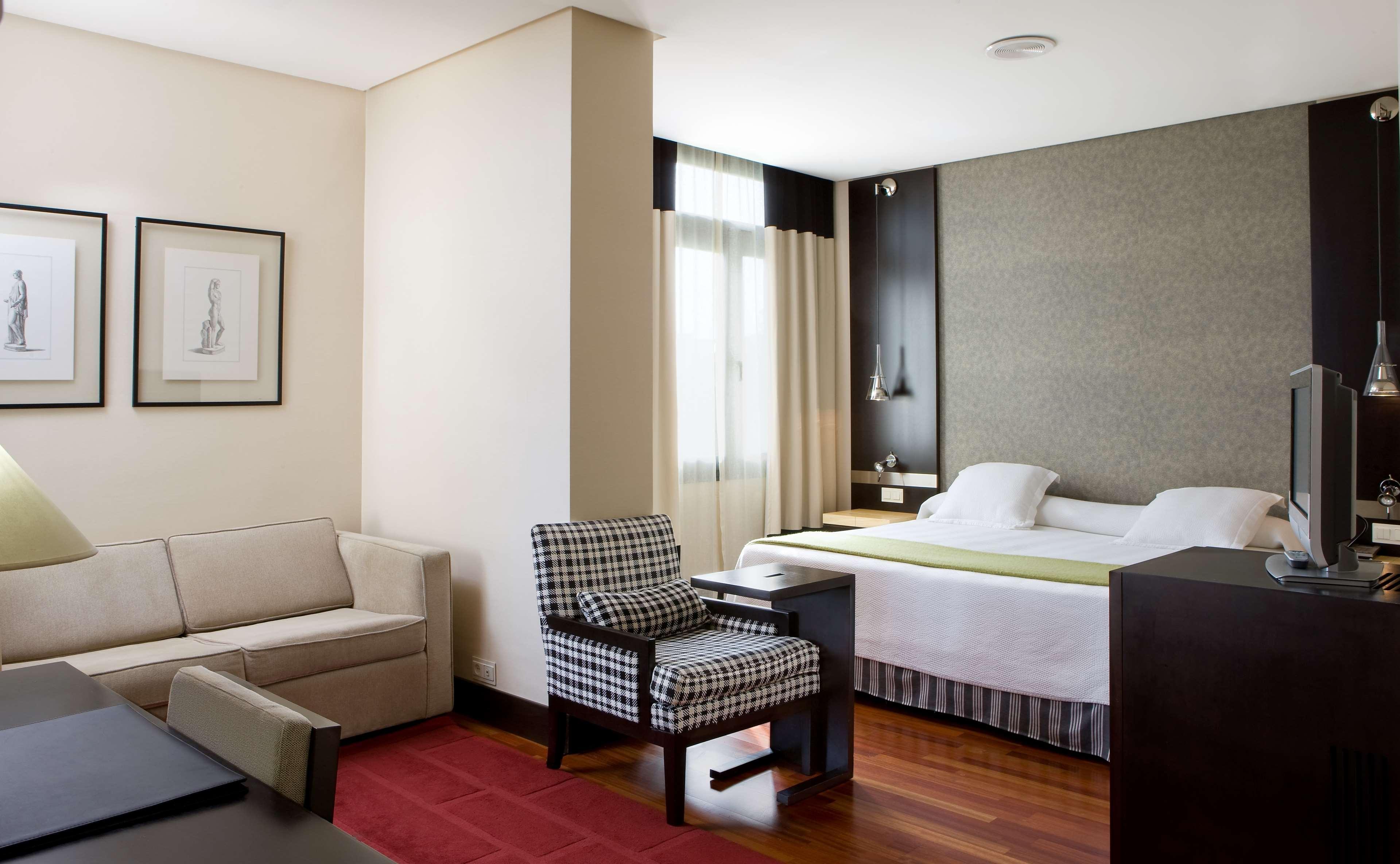 Nh Avenida Jerez Hotel Jerez de la Frontera Bagian luar foto